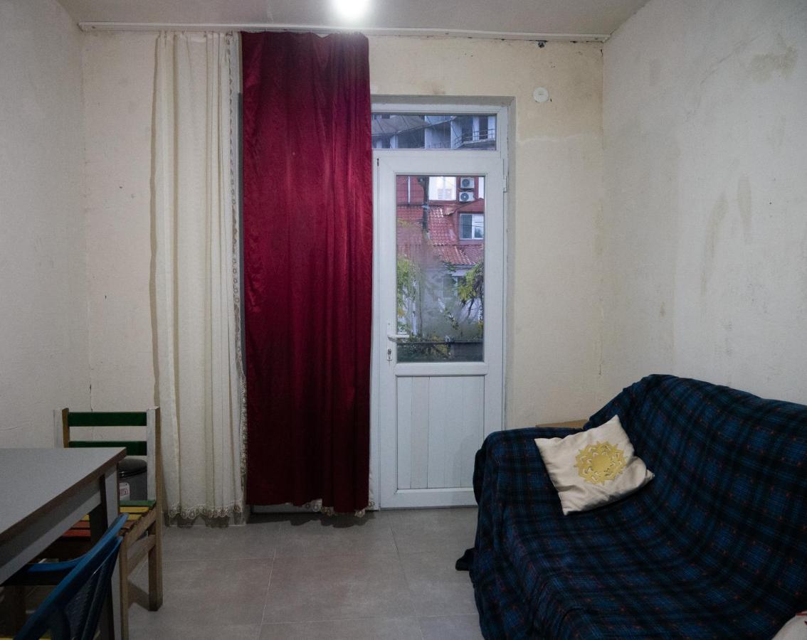 ホテル Rozmarin Нouse Makhinjauri バトゥーミ エクステリア 写真